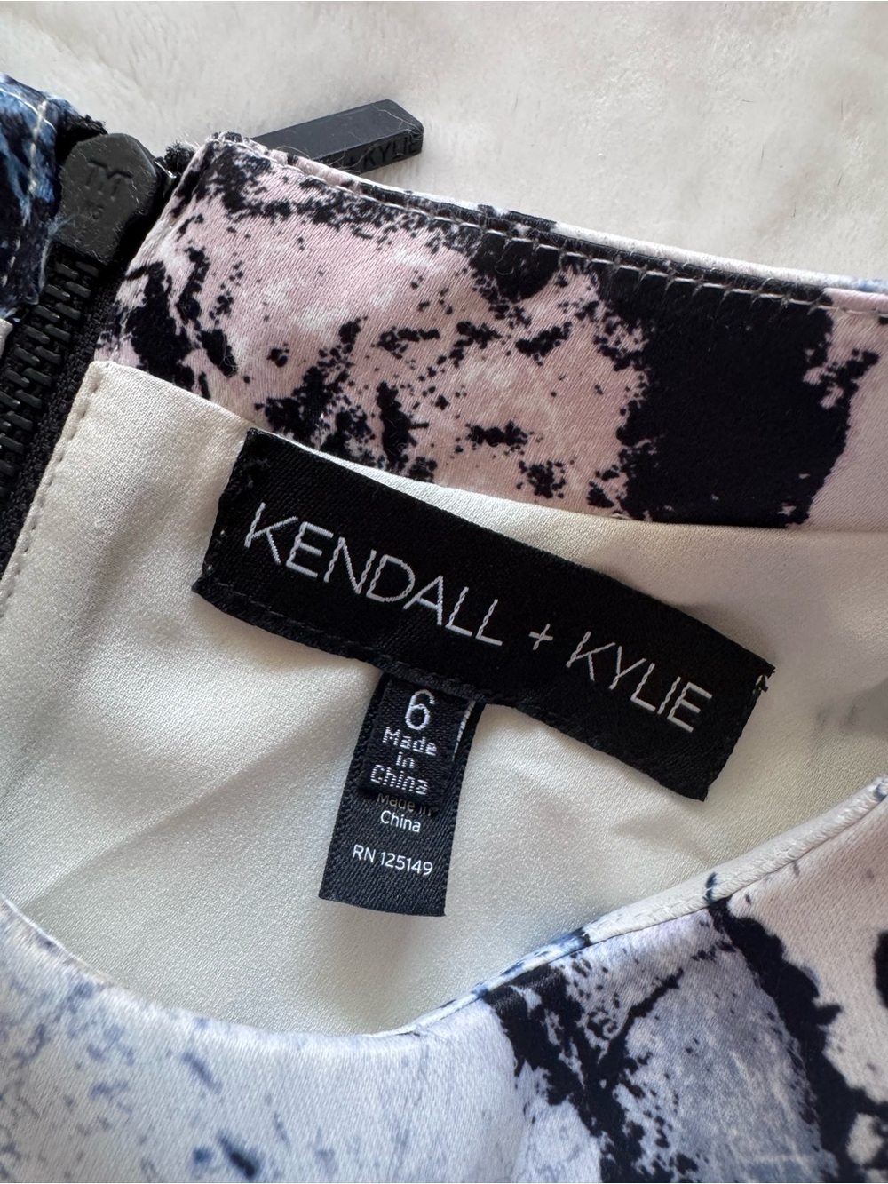 Kendall & Kylie Black and White Marble Two-Piece Set - Picture 11 of 11